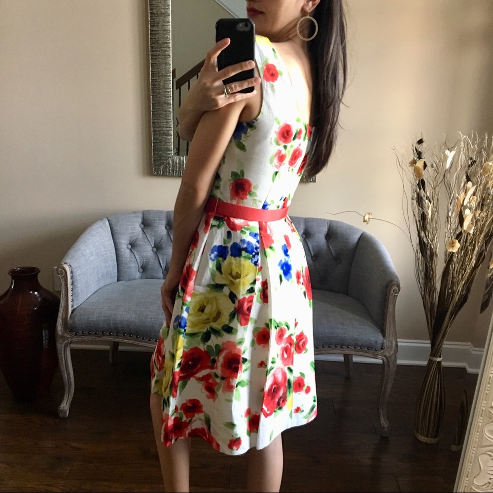 ✨ Floral Tahari Dress - Picture 4 of 8